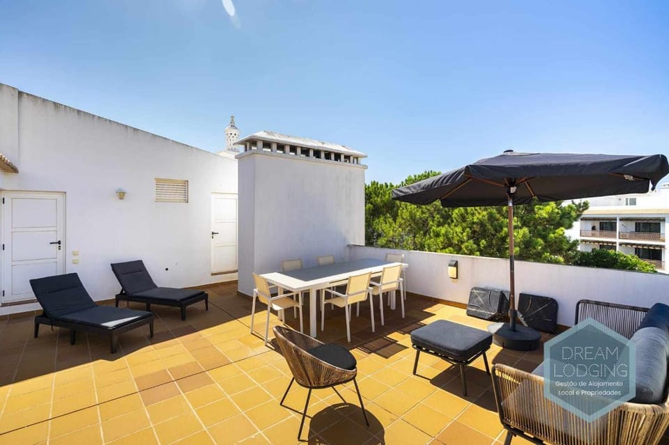 Rooftop 27 - Dream Lodging Apartment in Olhos de Água