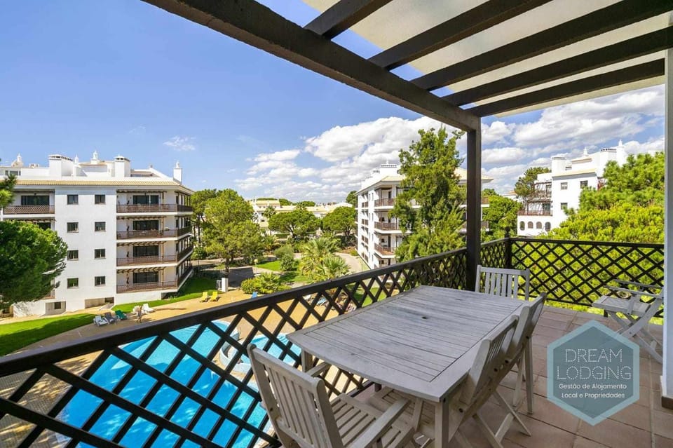 Rooftop 27 - Dream Lodging Apartment in Olhos de Água
