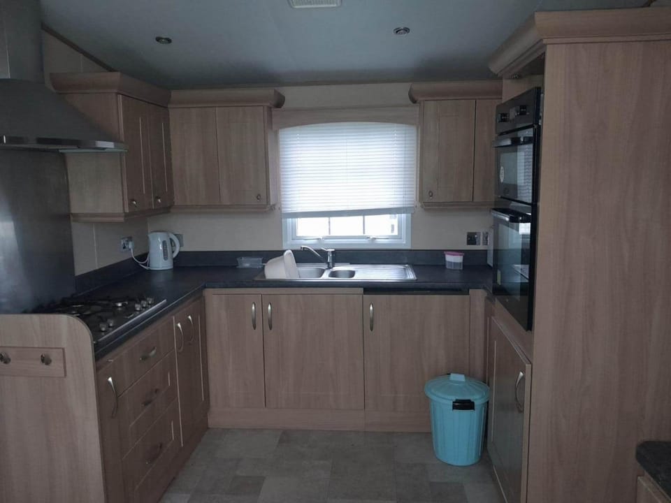 8 Berth caravan Palm Grove 86 golden palm Chapel St Leonards Campground/ 
RV Resort in Chapel Saint Leonards