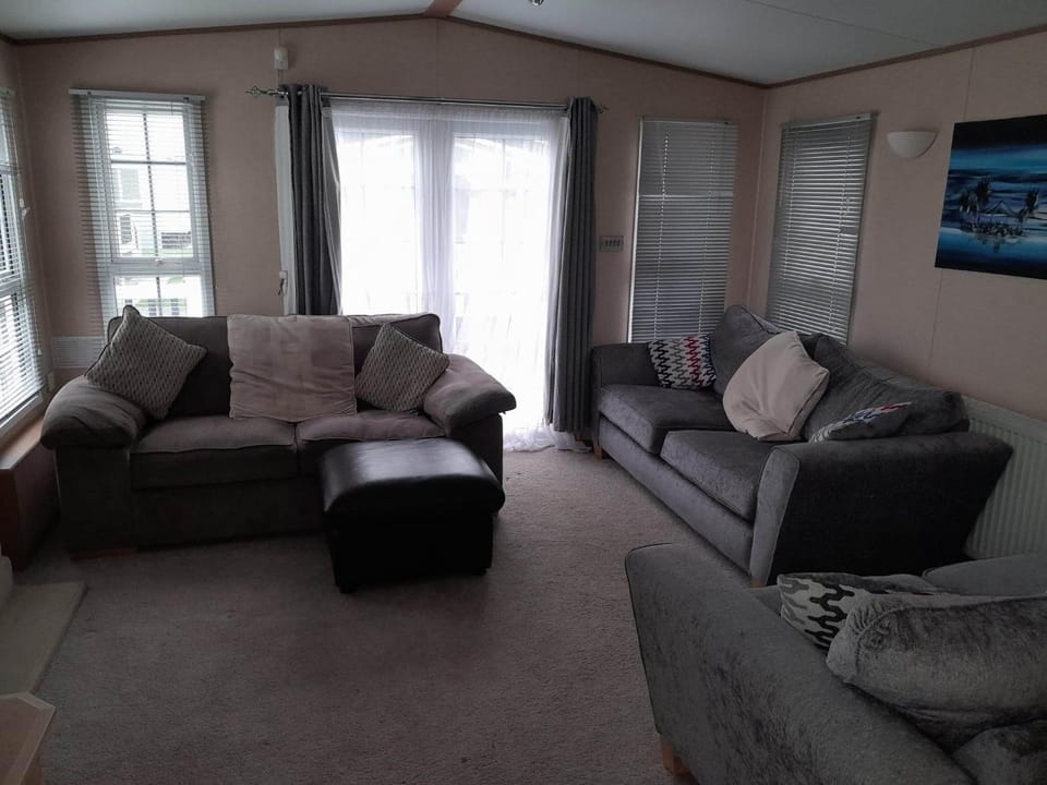 8 Berth caravan Palm Grove 86 golden palm Chapel St Leonards Campground/ 
RV Resort in Chapel Saint Leonards