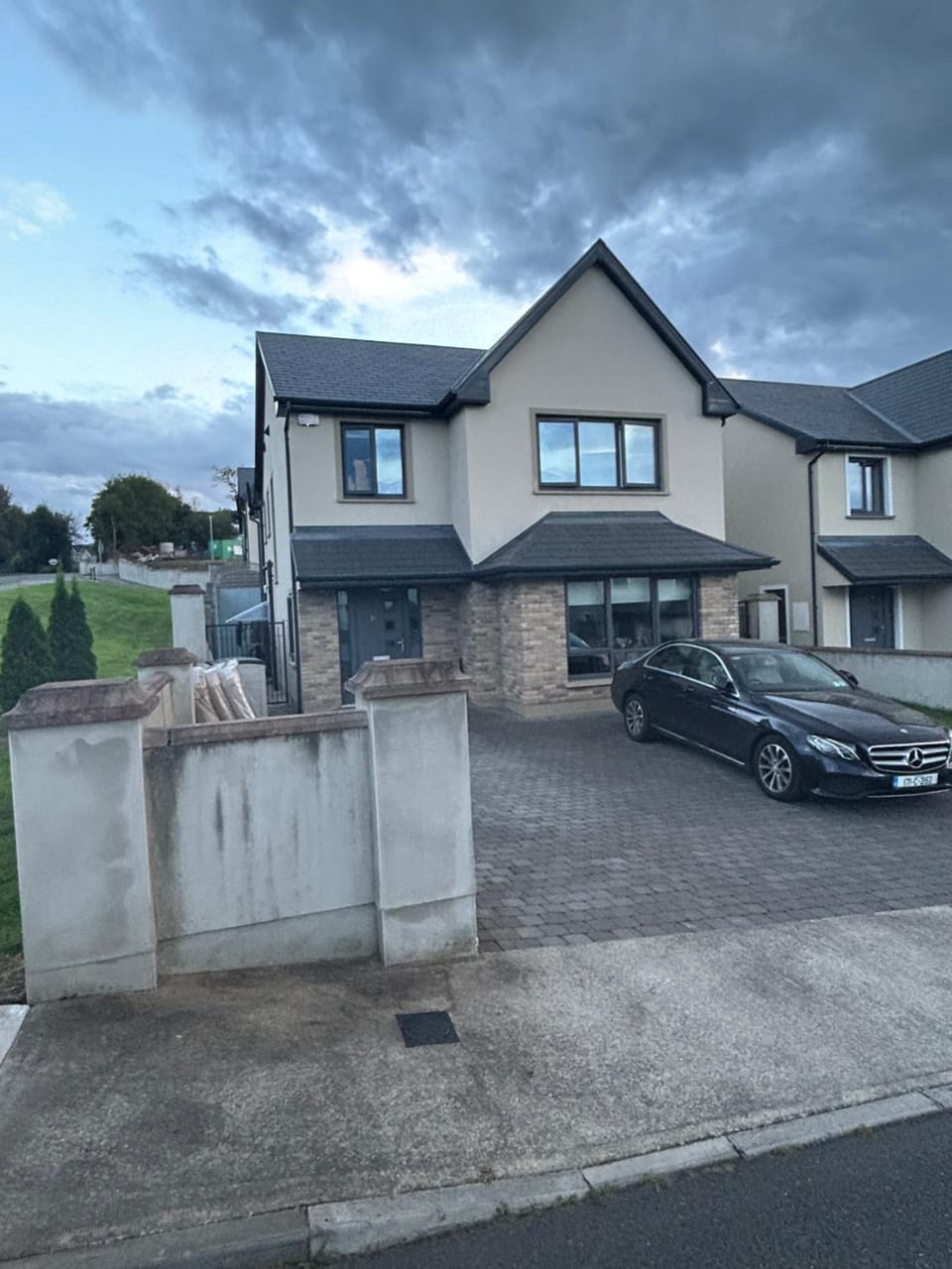 1 luxurious room in family home Vacation rental in Killarney