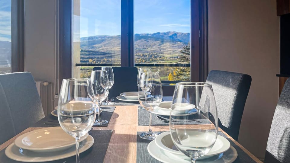 Cal Gatesques 2 Apartment in Puigcerdà