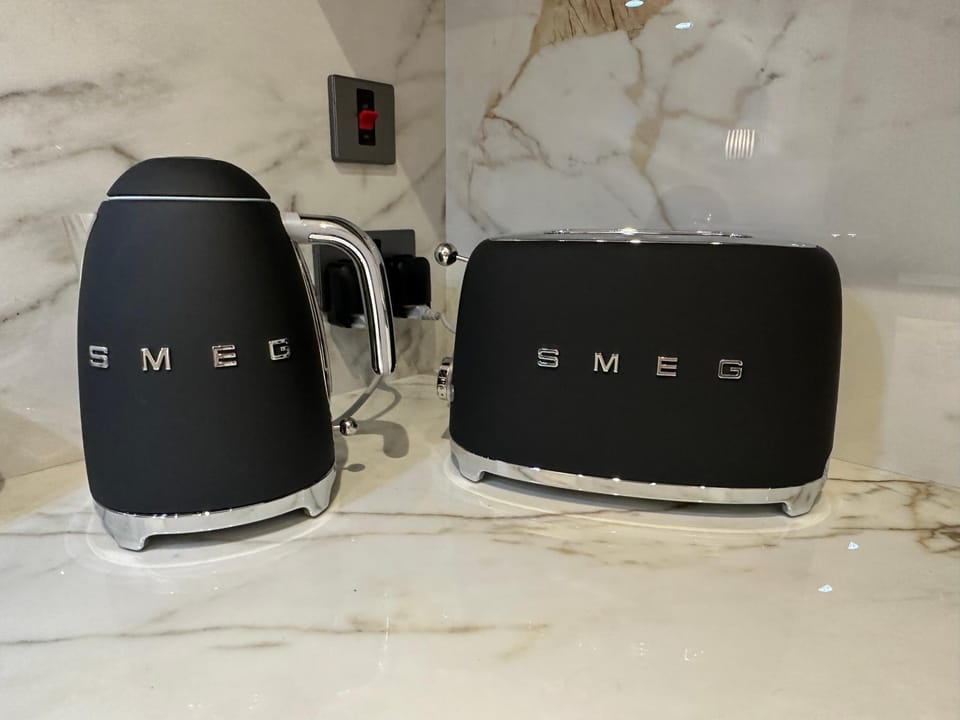 Coffee/tea facilities, Kitchen or kitchenette