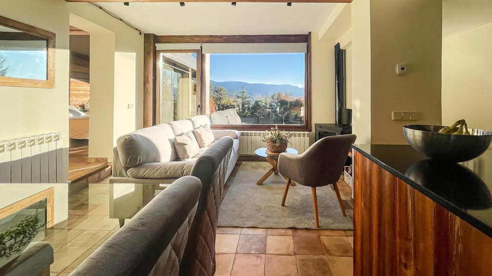 Cal Gatesques 4 Apartment in Puigcerdà