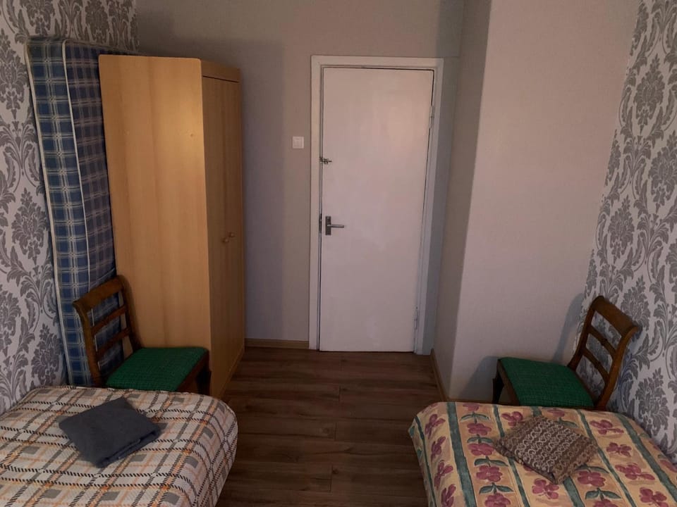 Bedroom, wardrobe