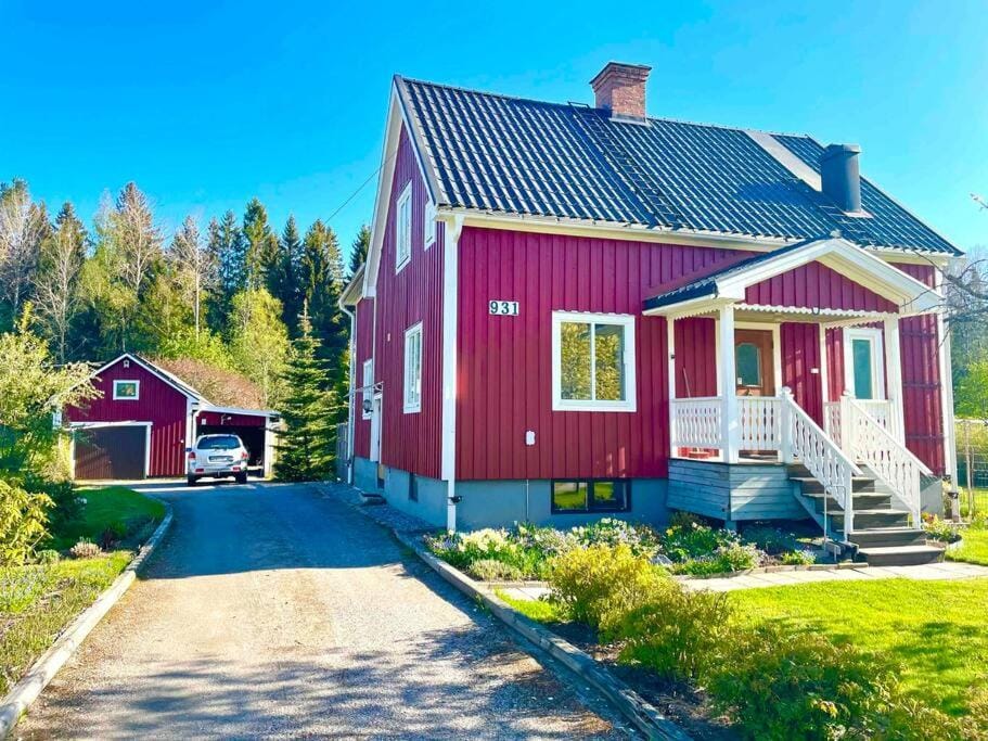 Scandinavian Villa near Sea with Sauna 4BR Villa in Sweden