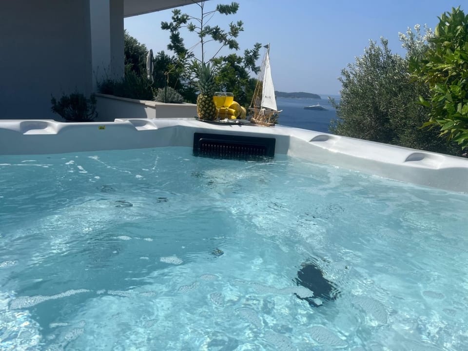 Day, Natural landscape, Hot Tub, Sea view