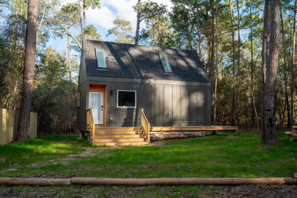 Property building, Natural landscape, Garden, Garden view