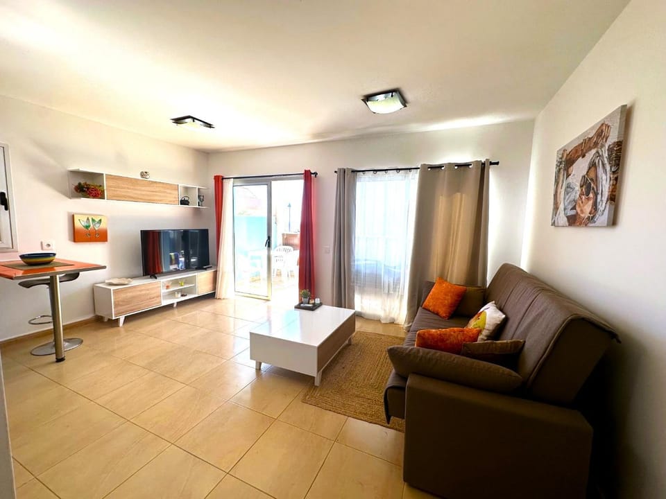 TV and multimedia, Living room, Dining area