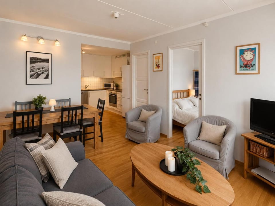 TV and multimedia, Living room, Seating area, Dining area, kitchen