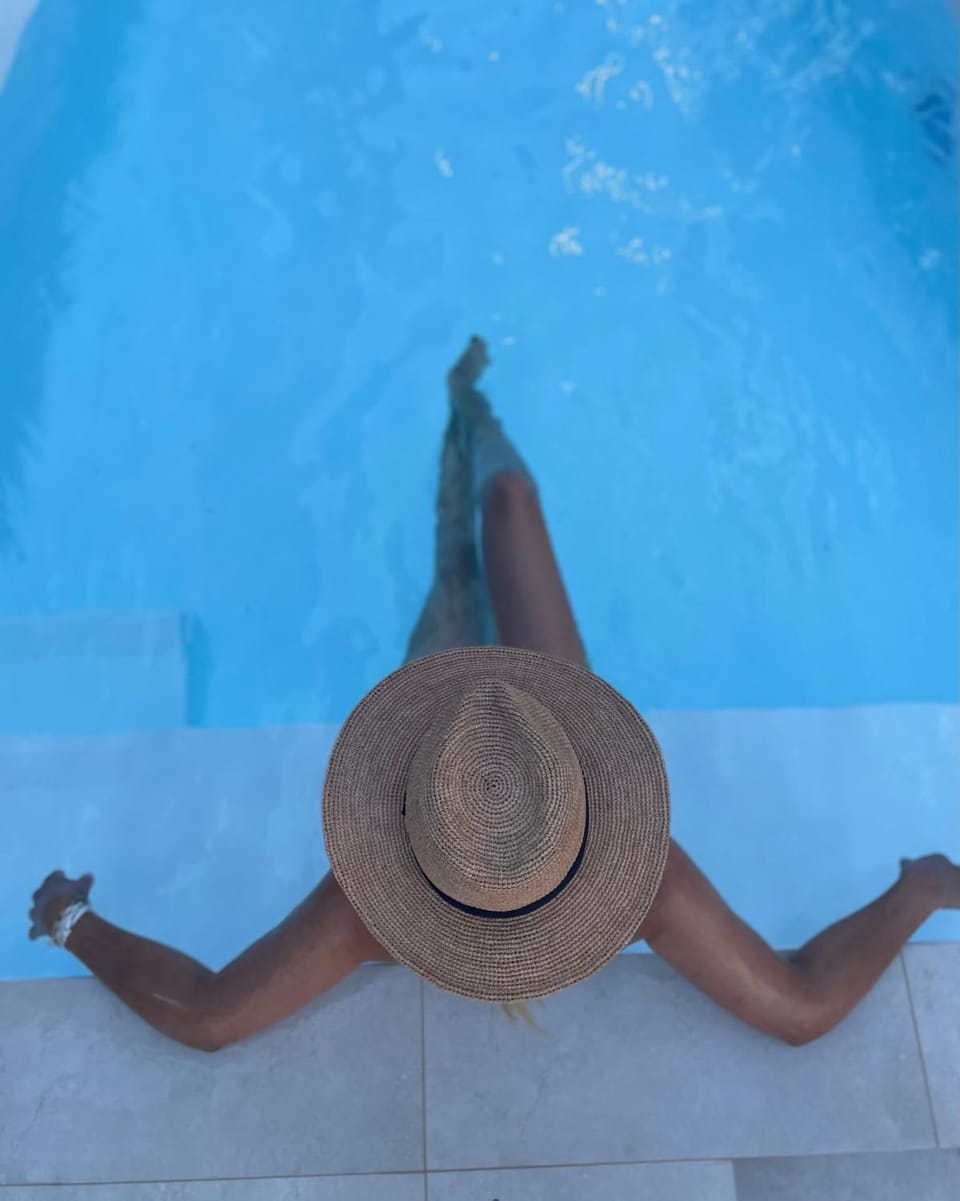 Swimming pool, Swimming pool