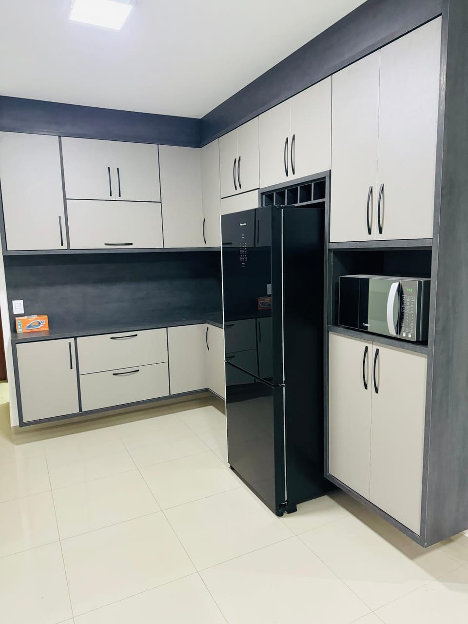 Linda casa em condomínio House in State of São Paulo