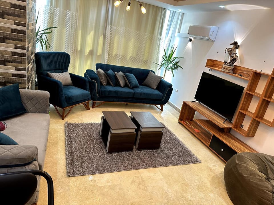 TV and multimedia, Seating area