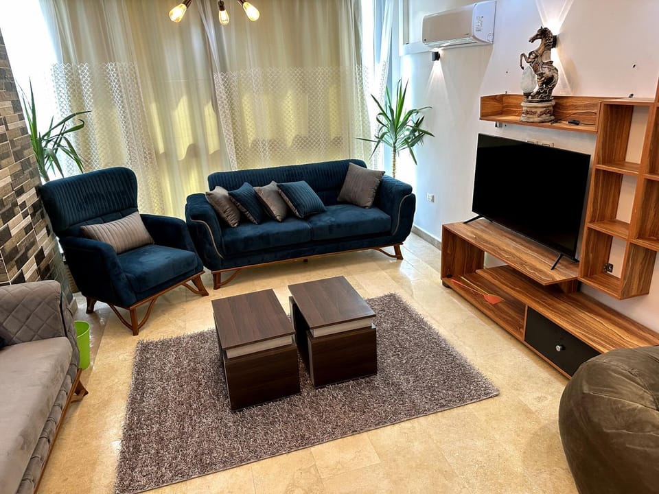 TV and multimedia, Seating area