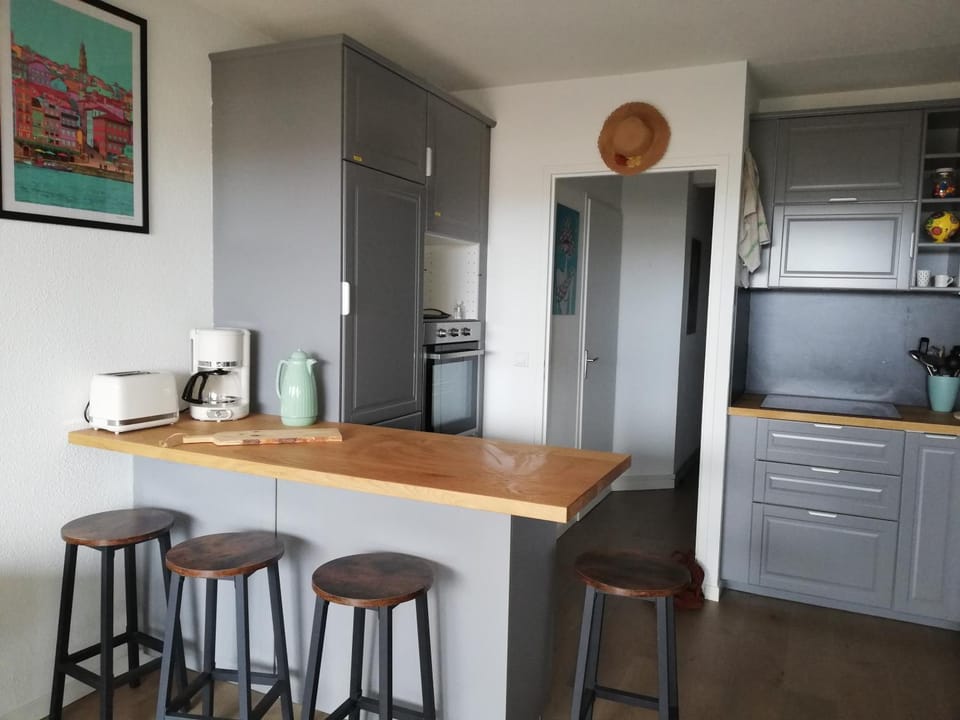 Coffee/tea facilities, Kitchen or kitchenette, Dining area, oven, pet friendly, toaster