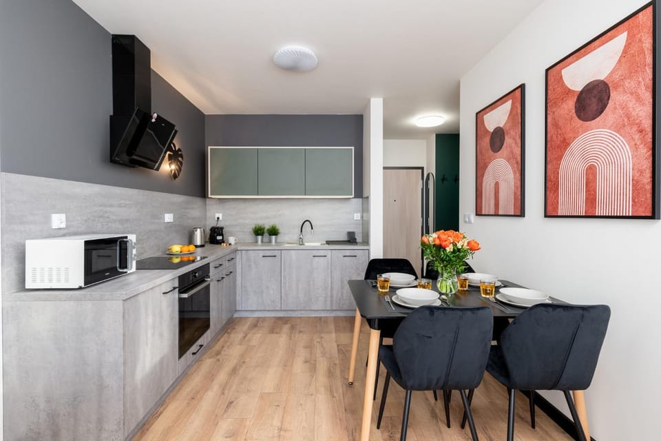 Kitchen or kitchenette, Dining area, kitchen