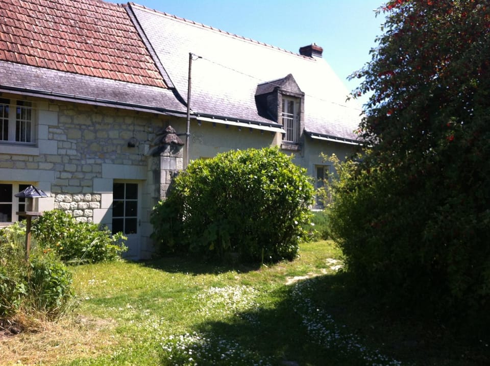 Facade/entrance, Spring, On site