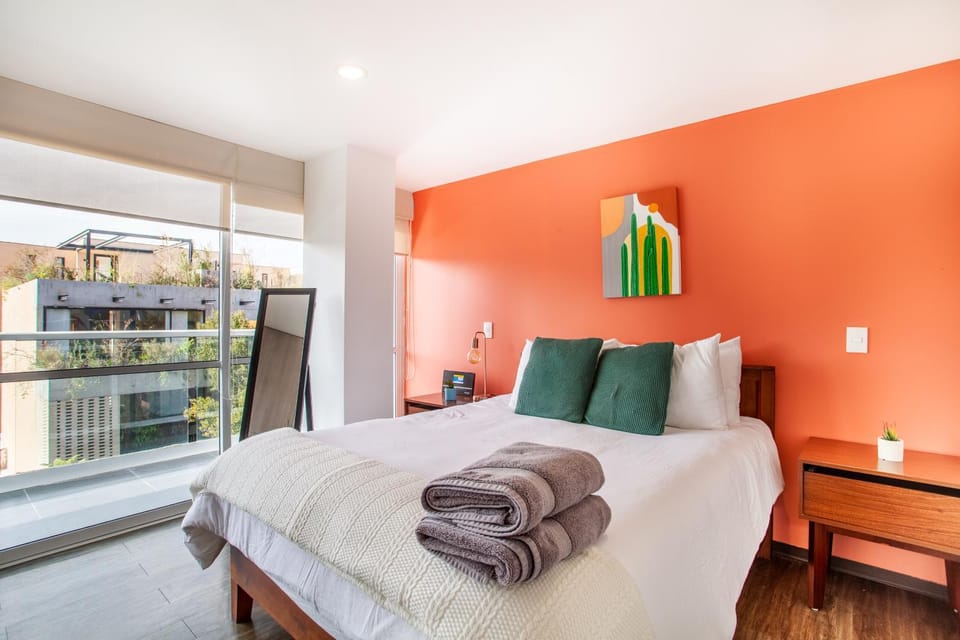 Bed, Bedroom, towels