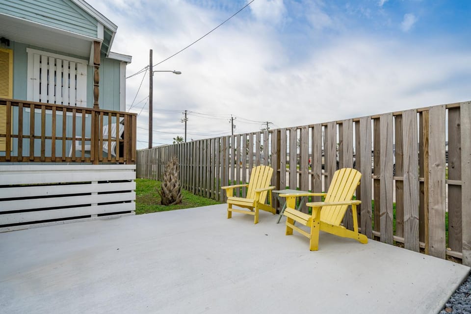 Patio, Seating area