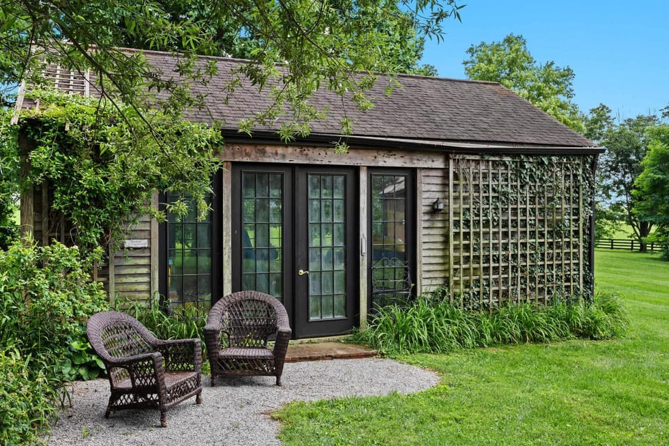 Stunning Cottage in Famous KY Garden -Sleeps 2 Apartment in Jefferson County