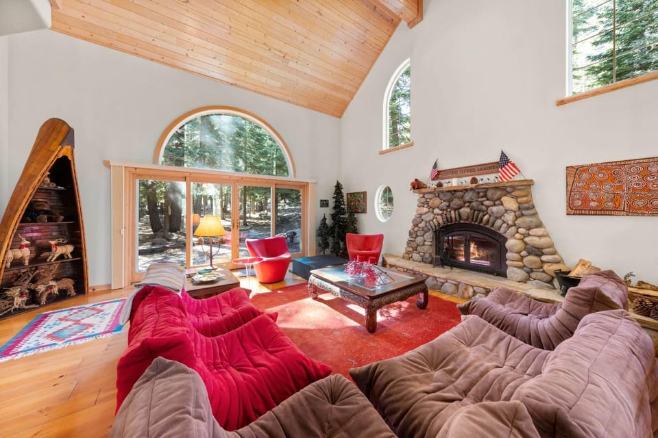 Fox Crossing at Tahoe Donner by Tahoe Getaways - 3BR Vacation Rental w Forested Views & HOA Amenities! House in Truckee