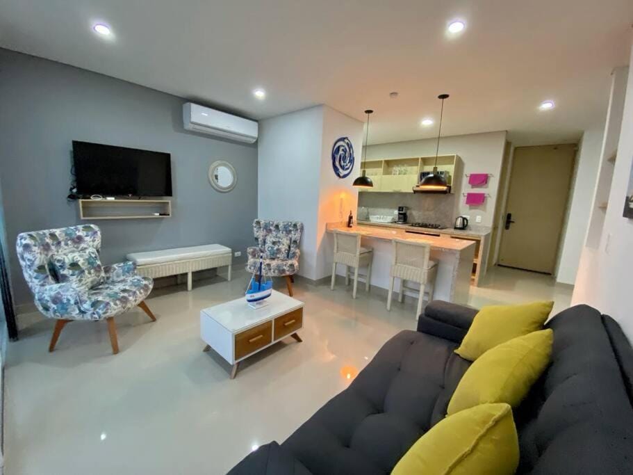 Communal lounge/ TV room