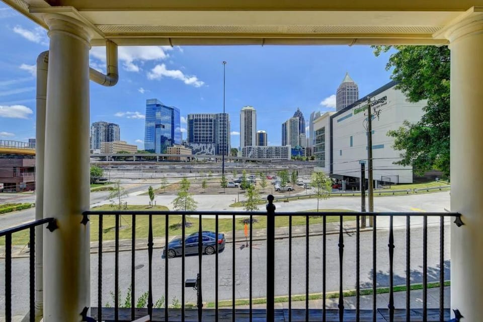 Day, View (from property/room), City view, Street view