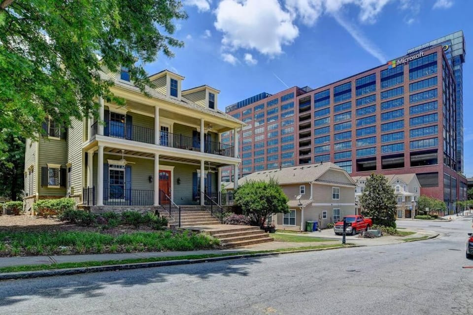 Property building, Street view