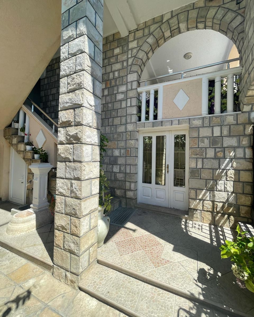 Apartments Moracanin Apartment in Montenegro