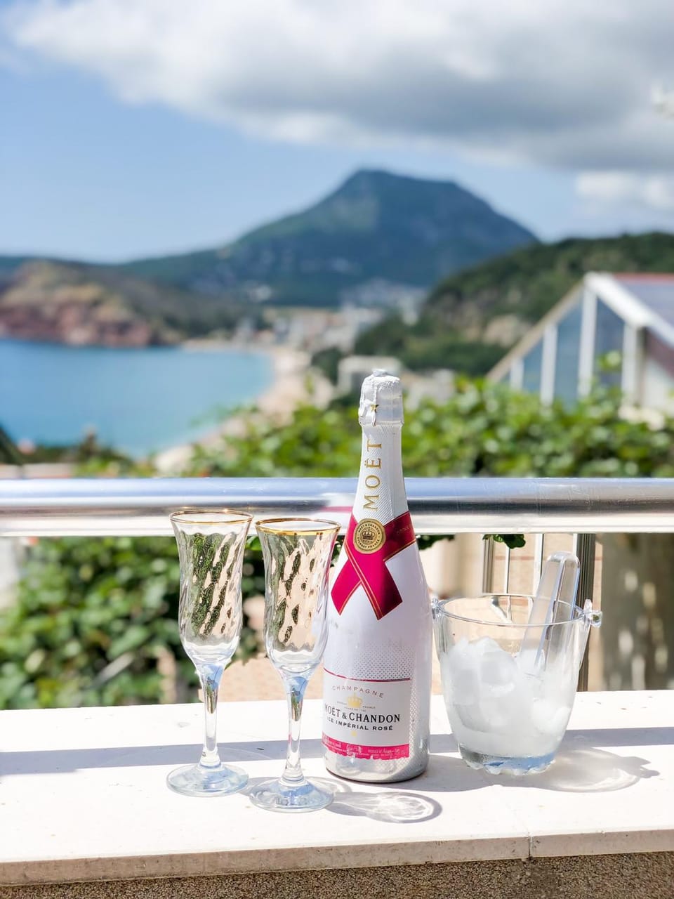 View (from property/room), Balcony/Terrace, Mountain view, Sea view, Drinks