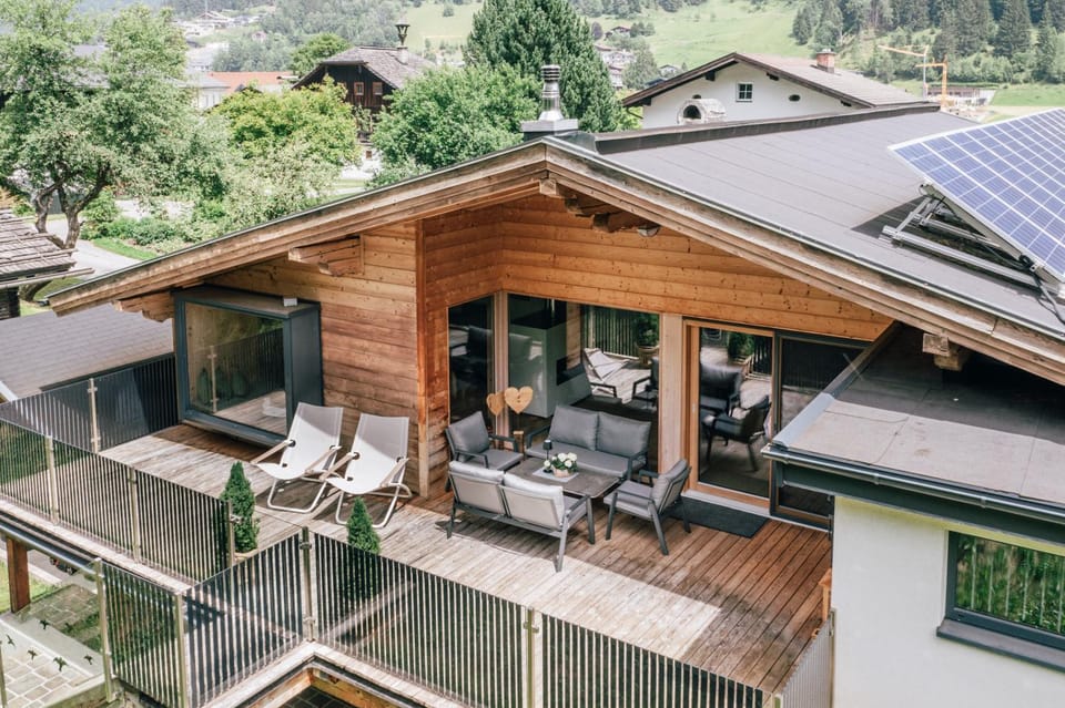 Property building, Garden, View (from property/room), Balcony/Terrace, sunbed