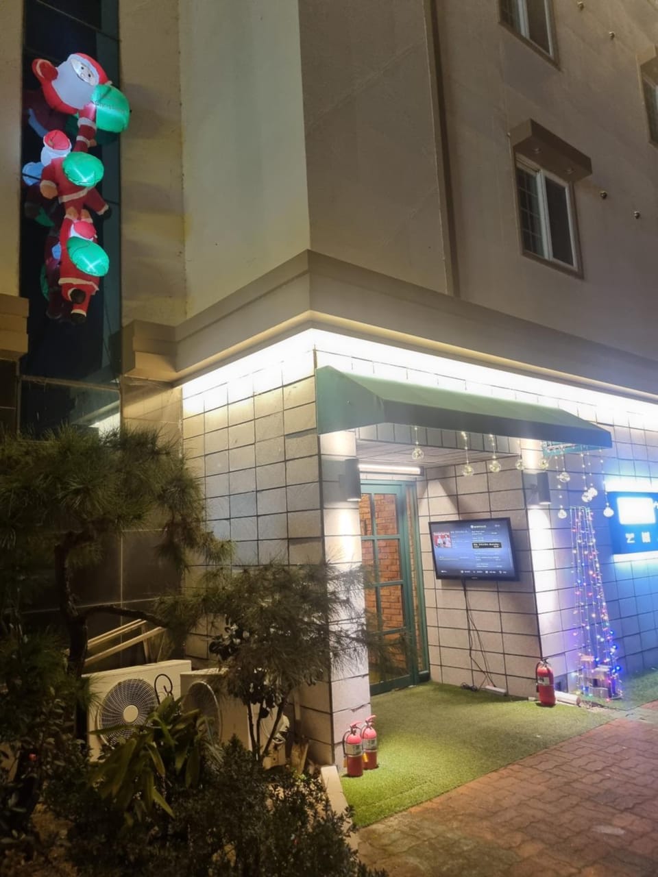Property building, Night