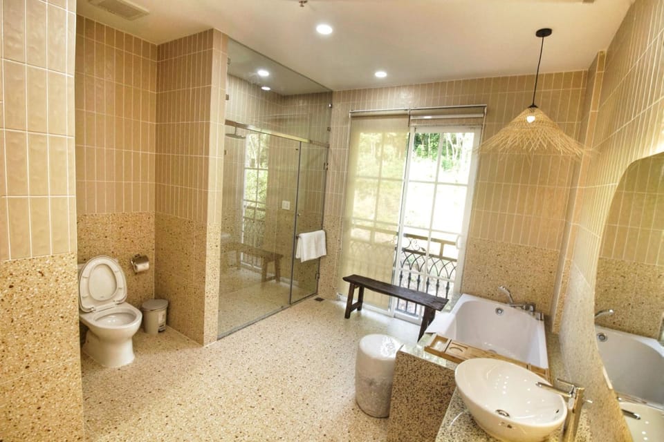 Toilet, Bathroom