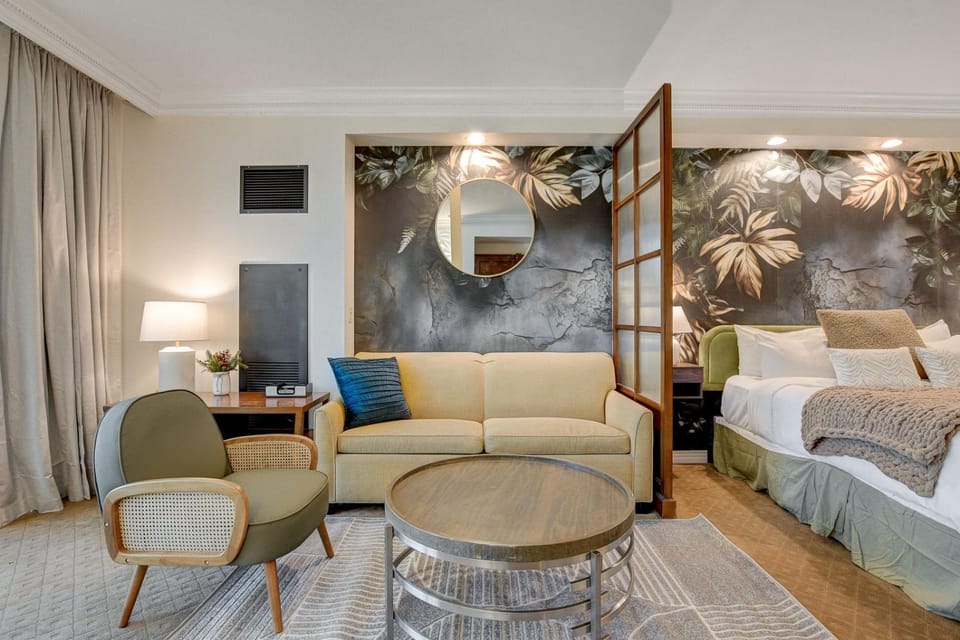 Living room, Seating area