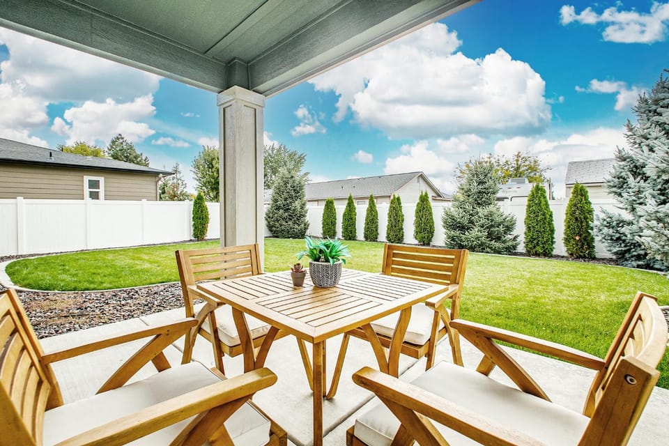 New! Modern & Spotless Home in Central Boise House in Meridian