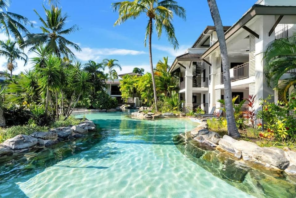 Resort-style Swim Out - A True Tropical Oasis Apartment in Port Douglas