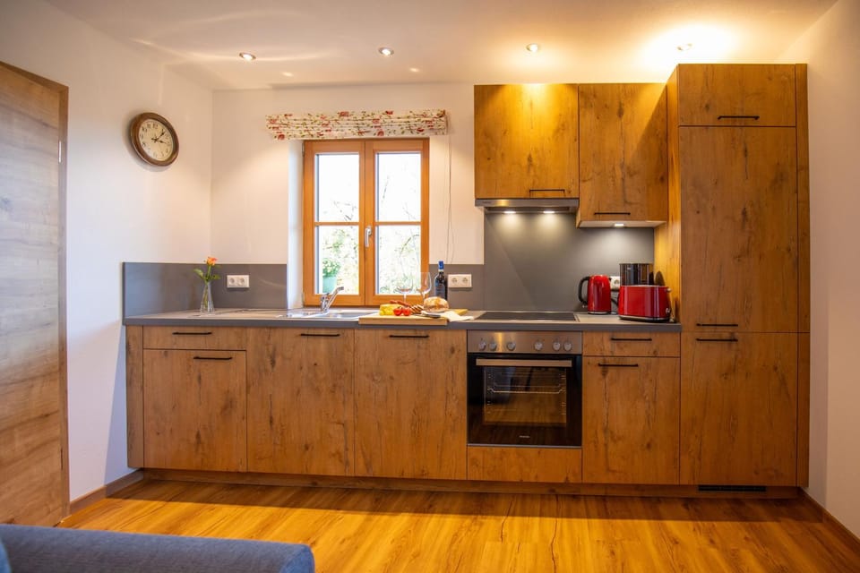 Coffee/tea facilities, Kitchen or kitchenette, dishwasher, pet friendly, stove, toaster