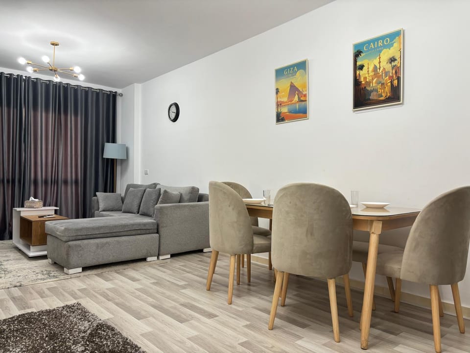 TV and multimedia, Balcony/Terrace, Living room, Seating area, Dining area