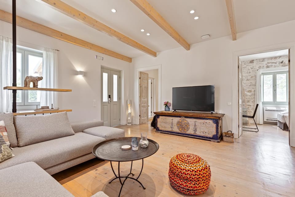 TV and multimedia, Living room