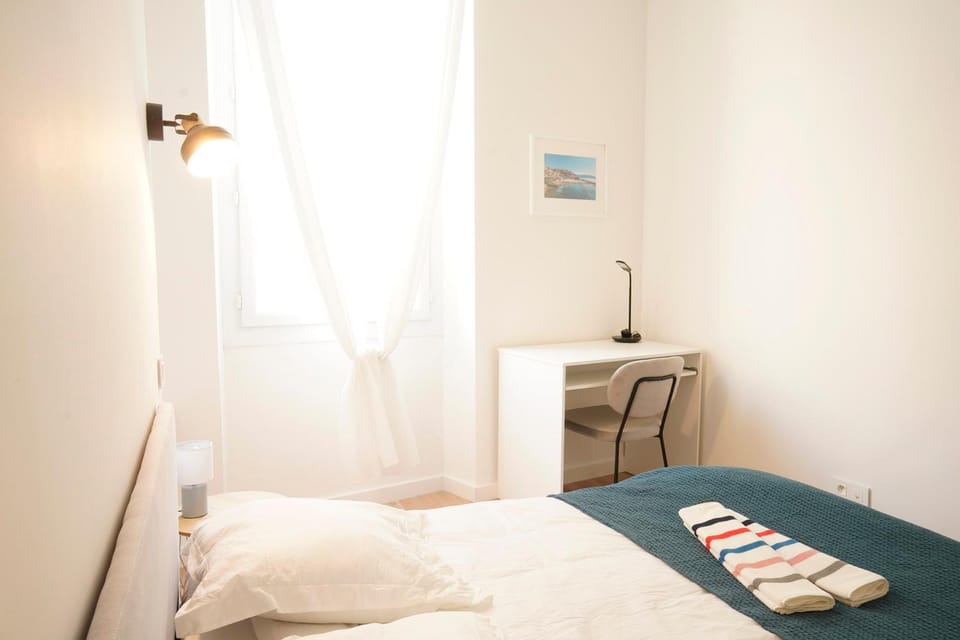Beautiful cocoon 54 m for 4 near the Old Port Apartment in Marseille