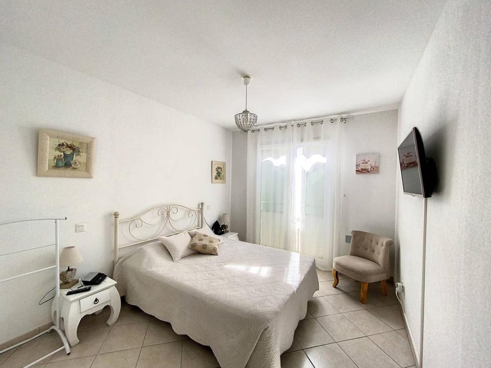 Appartement T2 pour 4 personnes dans résidence avec piscine Apartment in Sainte-Maxime