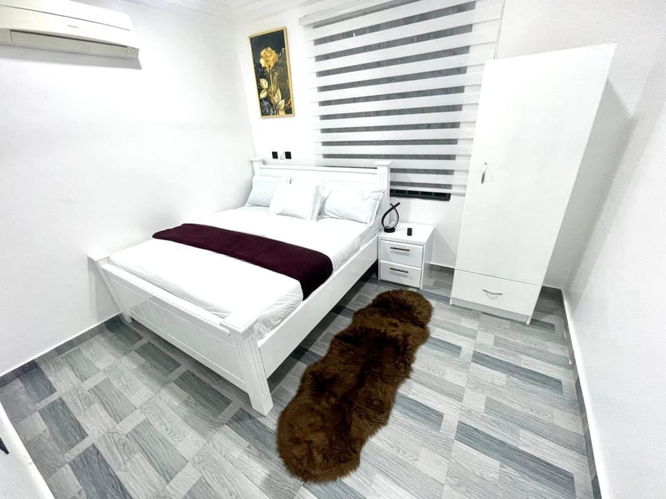 Bed, Photo of the whole room, Bedroom, air conditioner