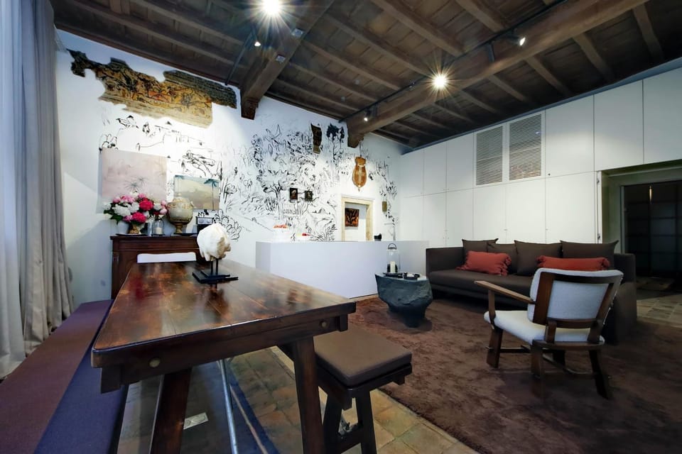 Seating area, Dining area