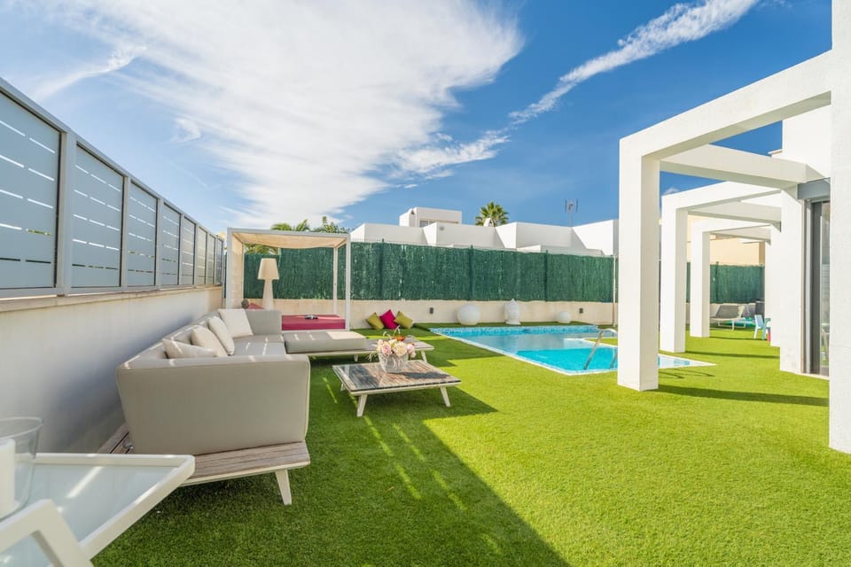 Patio, Garden, Garden, Balcony/Terrace, Garden view