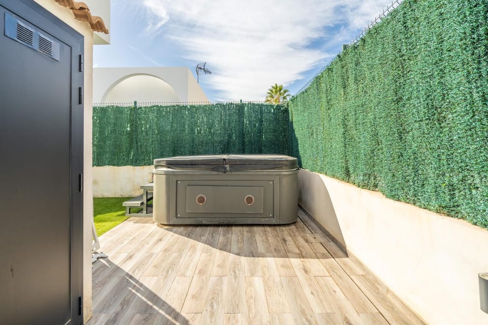 Hot Tub, Balcony/Terrace, Balcony/Terrace