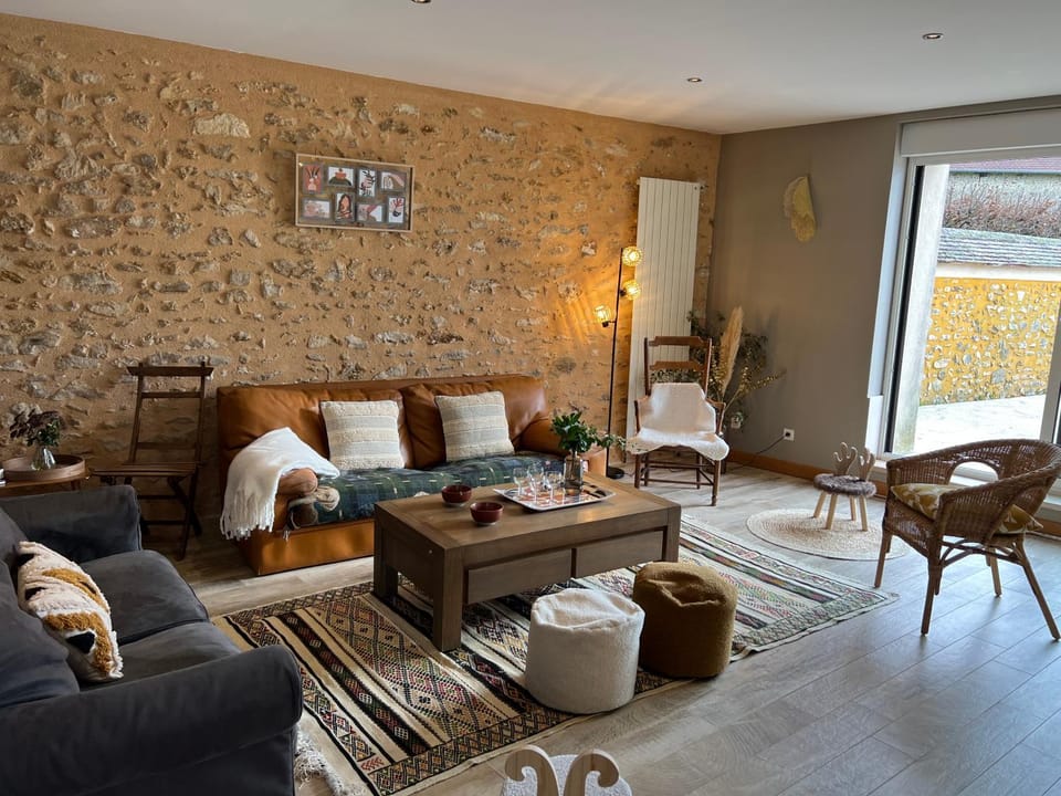 Living room, Photo of the whole room, Seating area