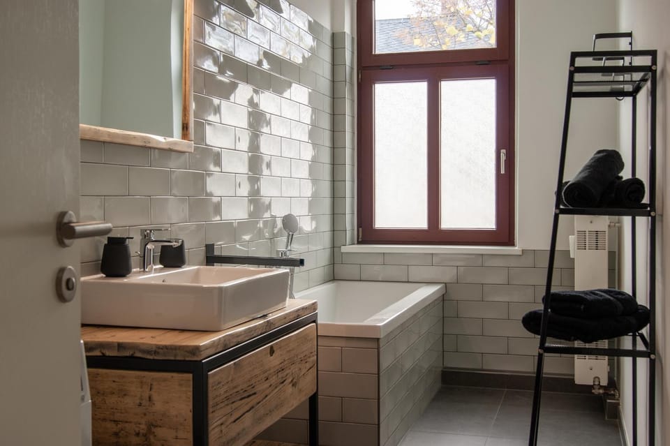 Bathroom, Bath