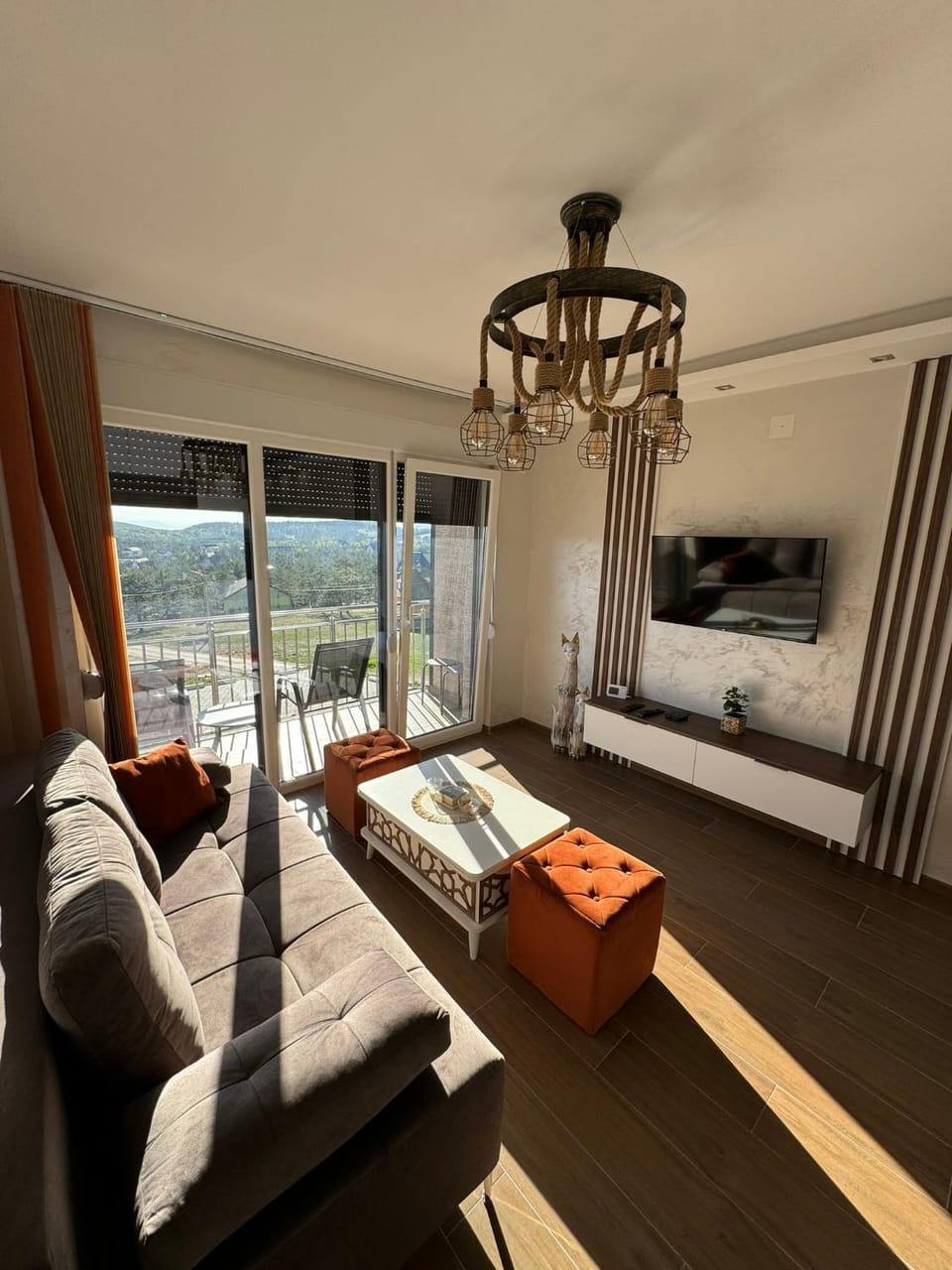 TV and multimedia, Balcony/Terrace, Living room