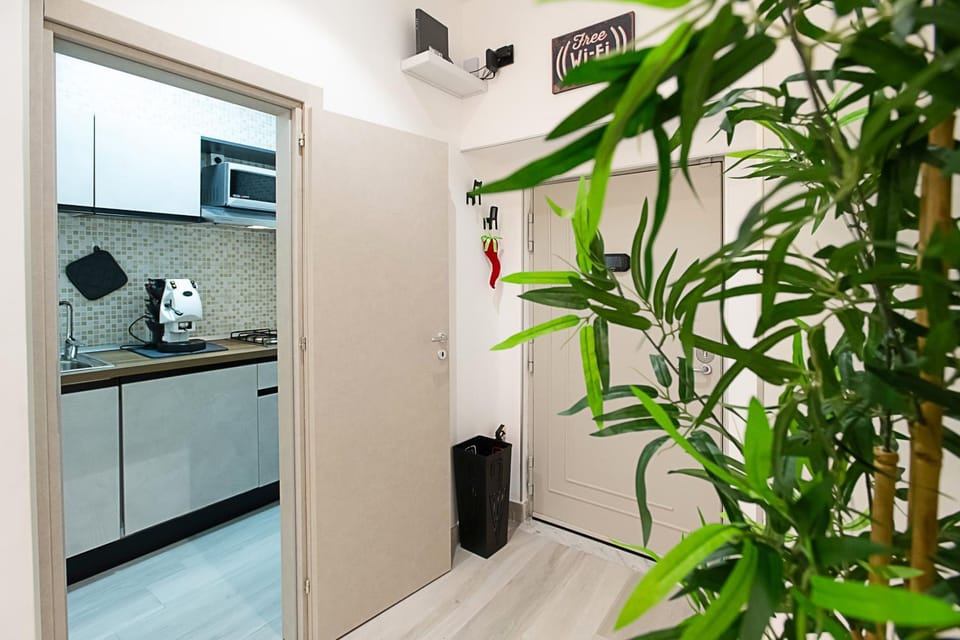Kitchen or kitchenette, locker, minibar, stove, kitchen