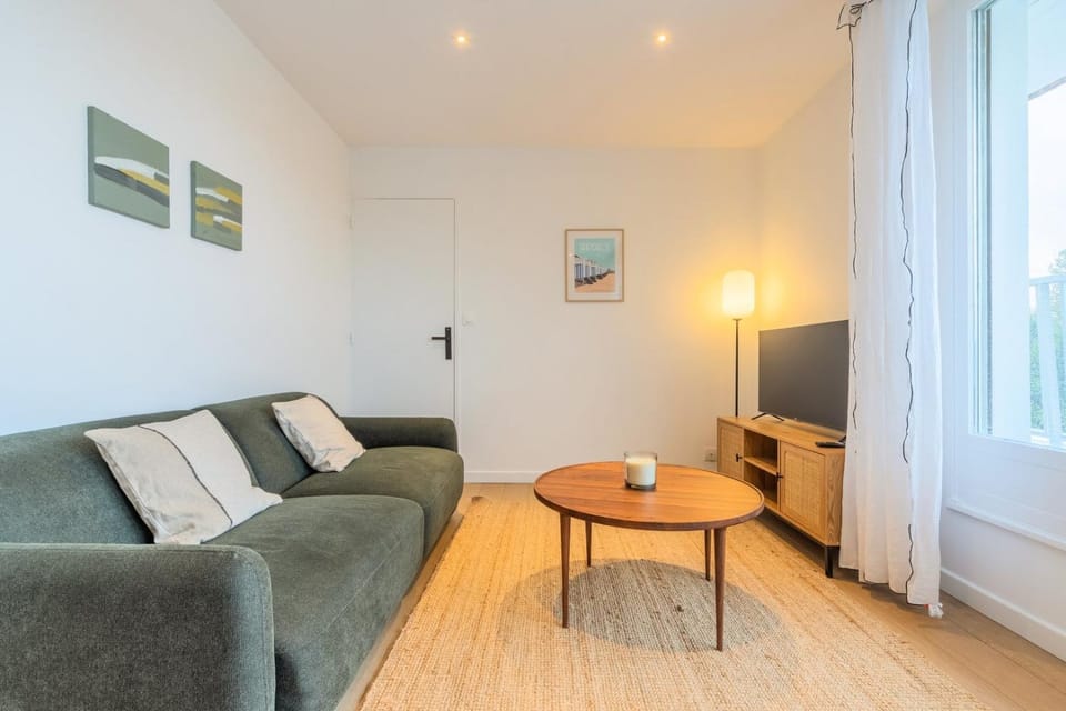One bedroom apartment with balcony and a view Apartment in Lille